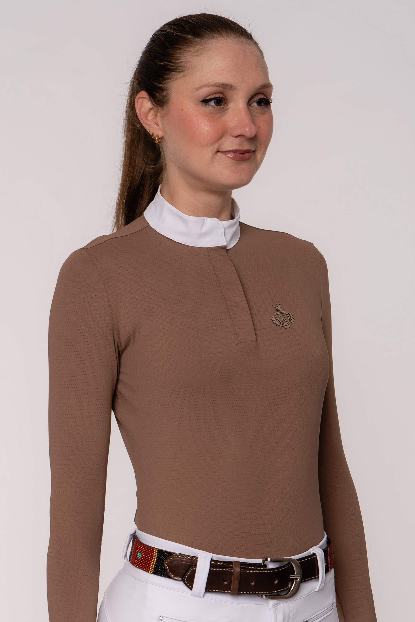 Camisa Hipismo Clássica Brasão Manga Longa Cappuccino Prova